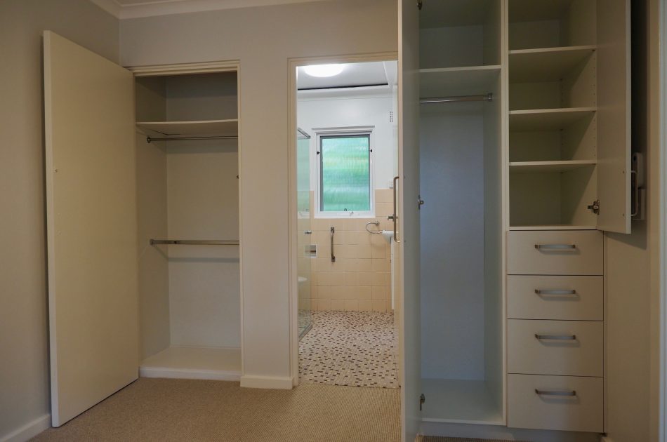 Epping U34 Bedroom wardrobes